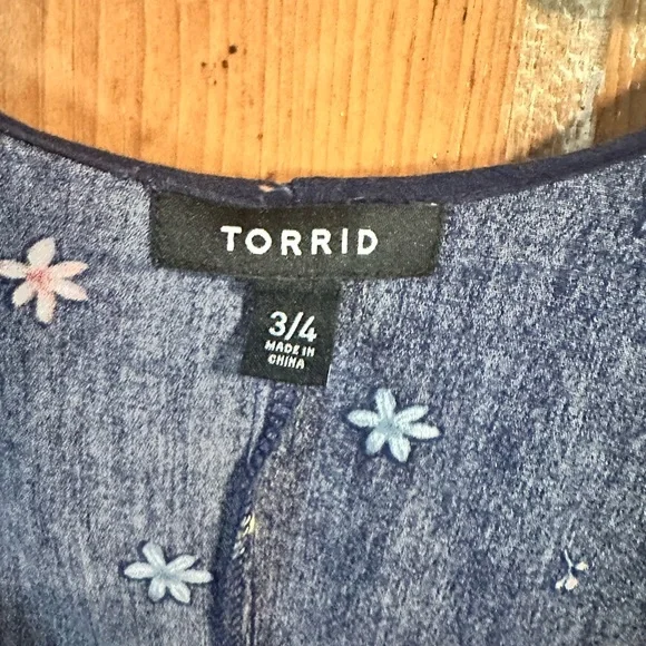 Torrid Blue Crepe Shirttail Kimono - Picture 3 of 4